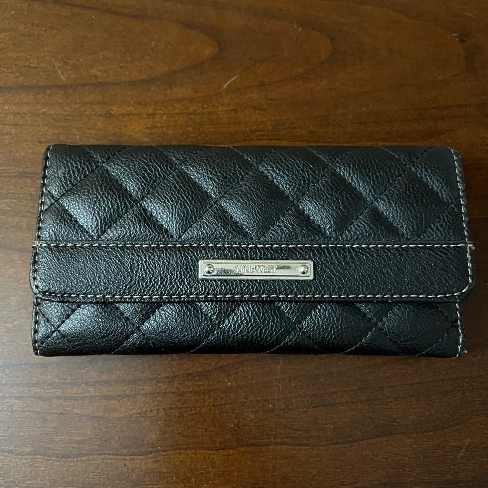 Nine West black leather wallet